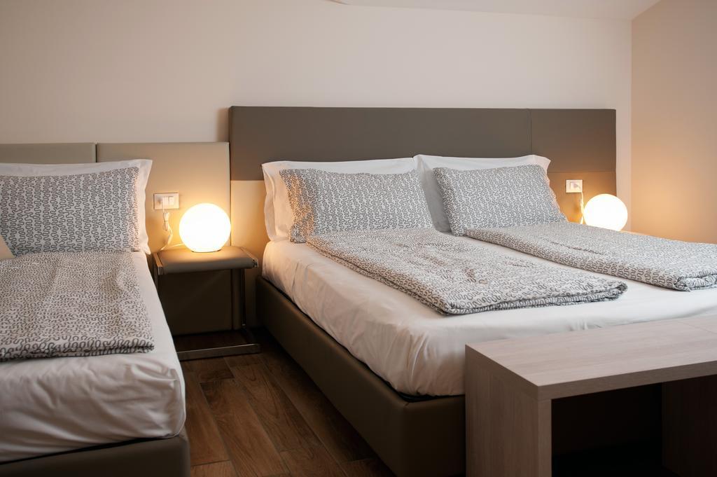B&B Raffaello A Mare Montesilvano Marina Δωμάτιο φωτογραφία